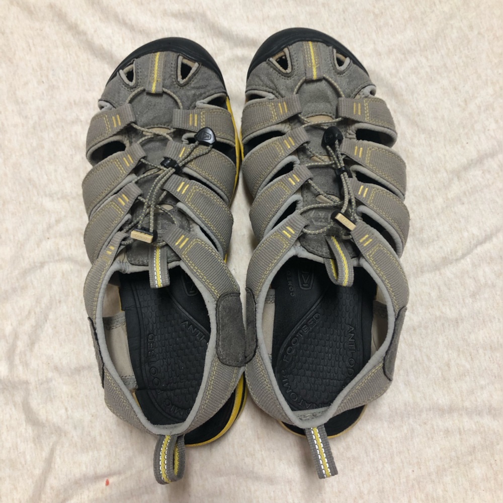 Keen Clearwater CNX Watershoe Sandals Size 12 Outdoor Hiking Granola Beach